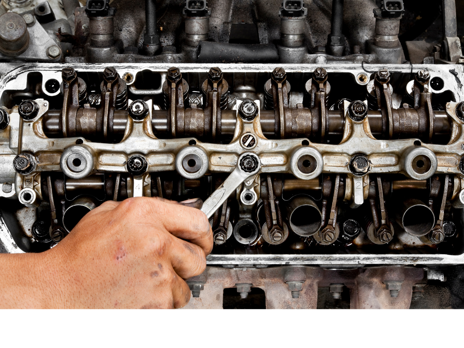 How to Choose the Right Engine Parts for Your Vehicle